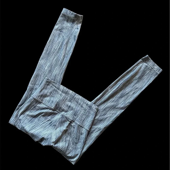 Lululemon Wunder Under Leggings Women Size 4 - Picture 4 of 5